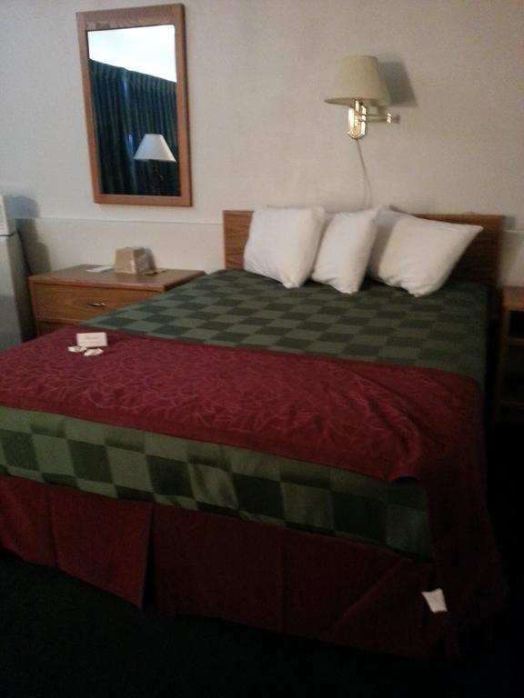Mid Town Motel Great Falls Kültér fotó