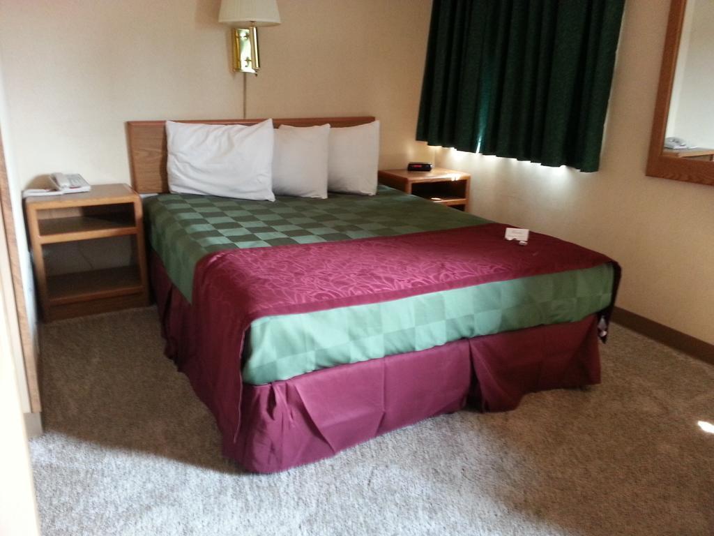 Mid Town Motel Great Falls Kültér fotó